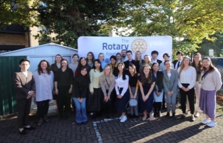 Groepsfoto met alle Rotary Scholars van London